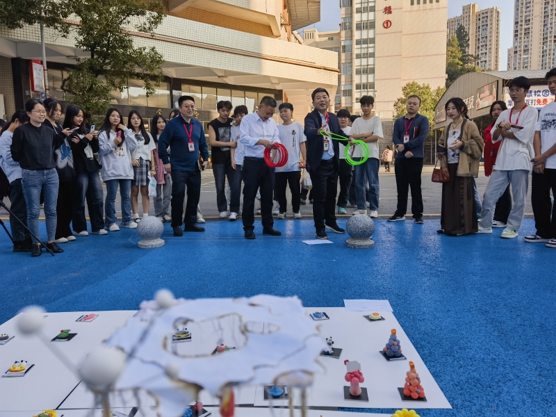 胡强书记、肖武云院长现场观摩并消费.jpg