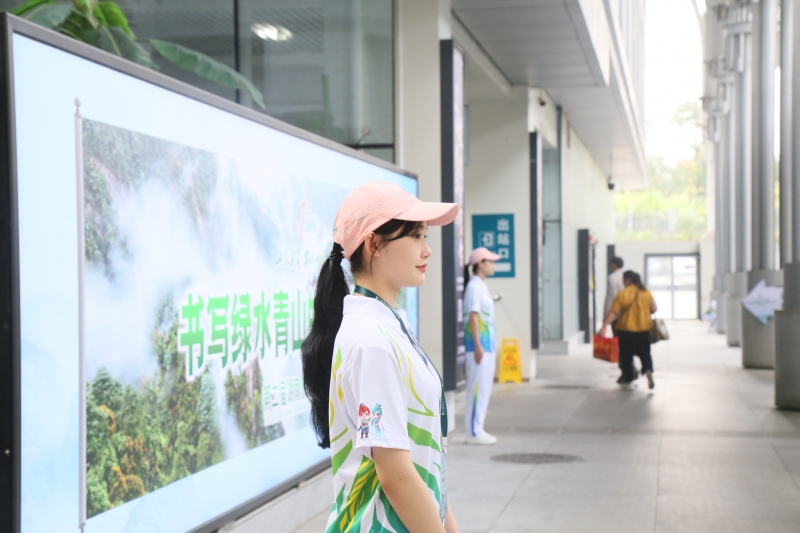 曹乐在旅发大会现场 (2).jpg