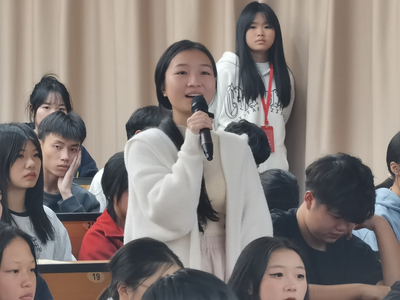 现场互动 (1).jpg