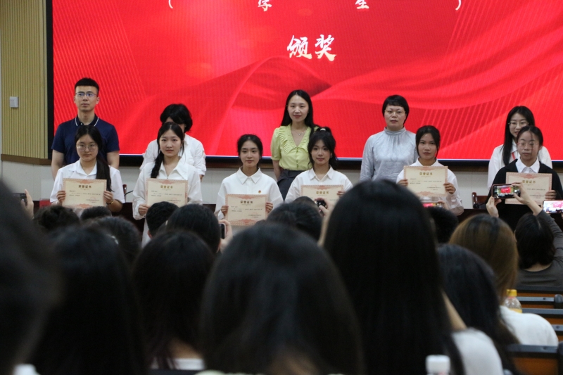优秀共青团干（学生）.JPG