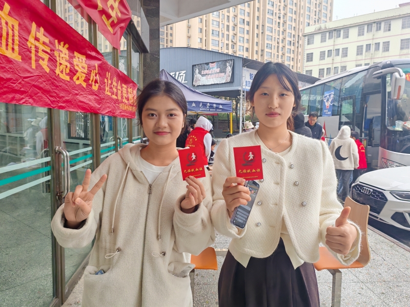 谭嘉乐（左） 曾佳敏（右）.jpg